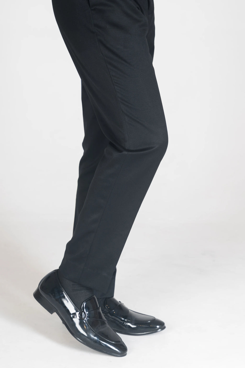 STRAIGTH CUT CHINOS - BLACK - DEER & DOE