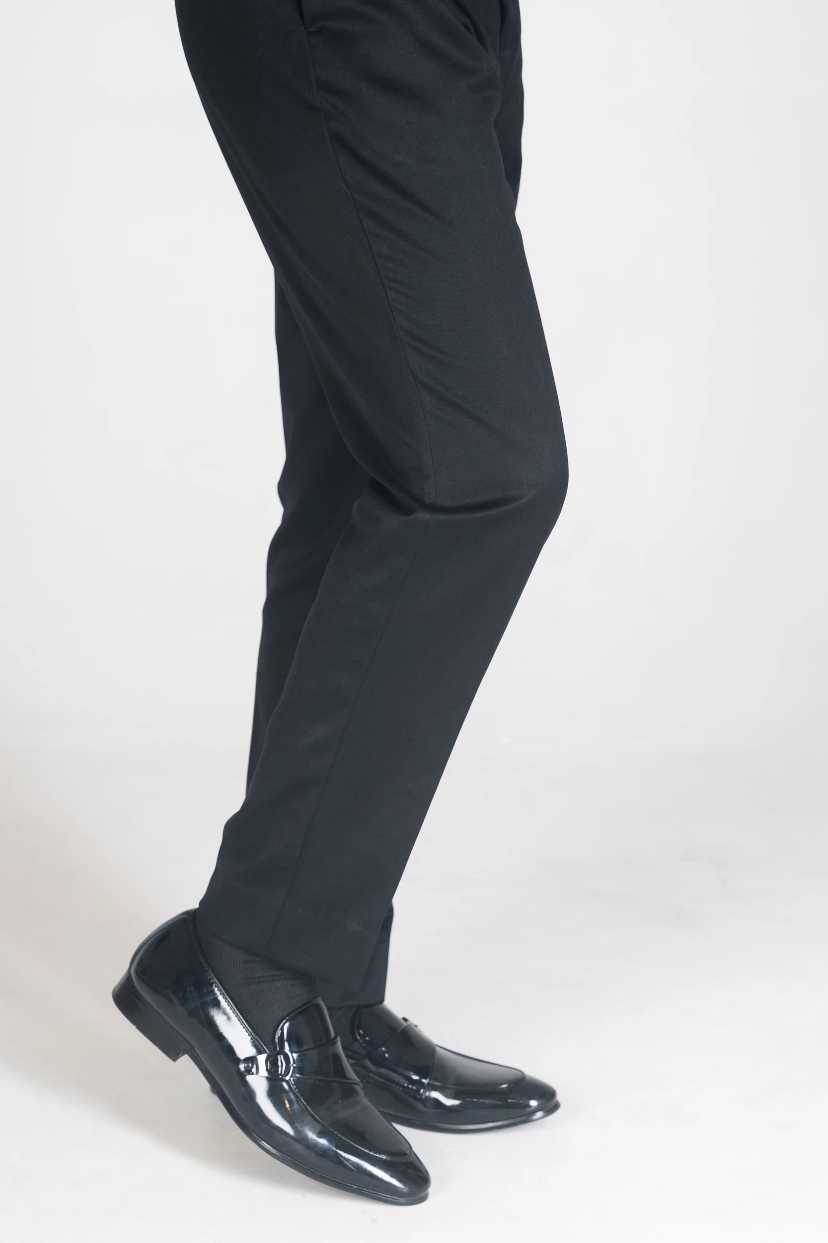 STRAIGTH CUT CHINOS - BLACK - DEER & DOE