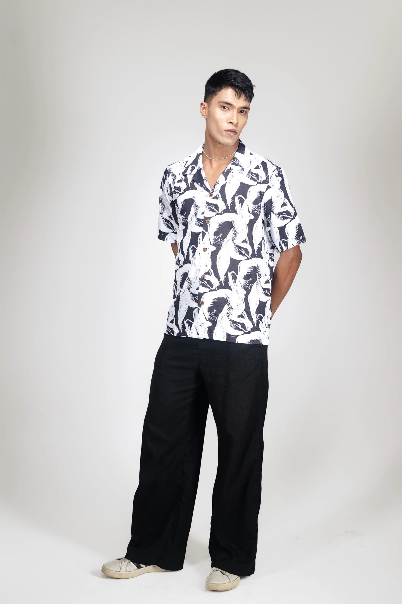 OBSIDIAN DRIFT– FOG BLACK SHIRT - DEER & DOE