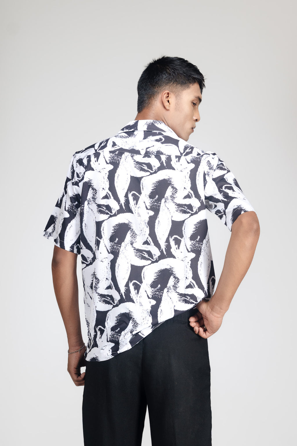 OBSIDIAN DRIFT– FOG BLACK SHIRT - DEER & DOE