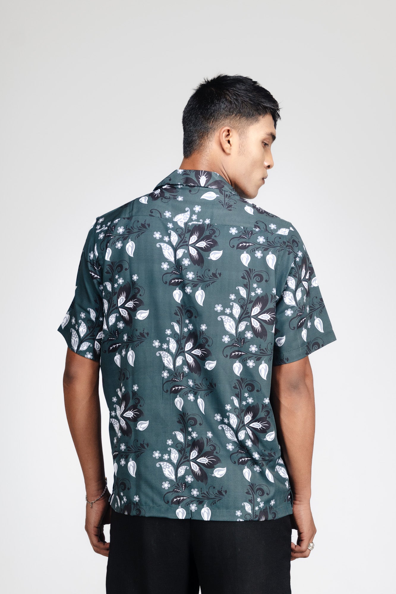 TROPIVANA-LEAF GREEN SHIRT
